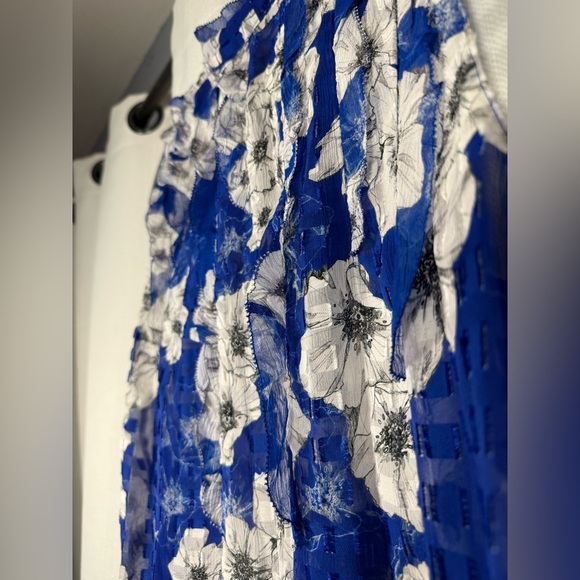 Elie Tahari Trixie Ruffle Blue and White Floral Textured Sleeveless Blouse - Picture 8 of 10